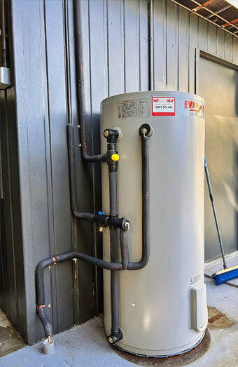 https://myareehotwater.com.au/uploads/2025/06/electric-hot-water-system-68504.jpg