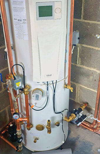 https://myareehotwater.com.au/uploads/2025/06/gas-hot-water-system-13675.jpg
