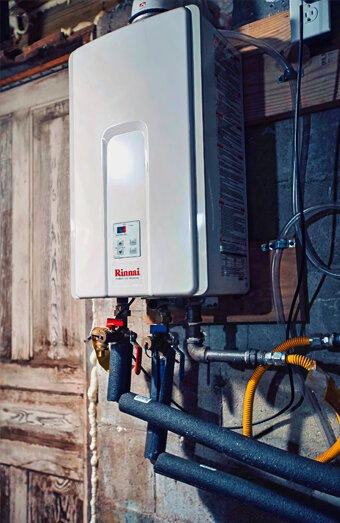https://myareehotwater.com.au/uploads/2025/06/hot-water-servicing-84983.jpg