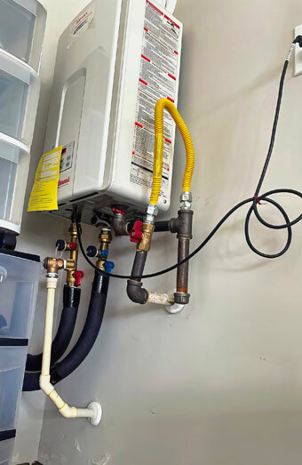 https://myareehotwater.com.au/uploads/2025/06/instant-hot-water-systems-65049.jpg