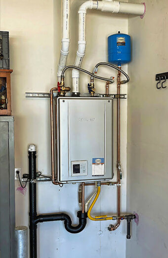 https://myareehotwater.com.au/uploads/2025/06/instant-hot-water-systems-98444.jpg